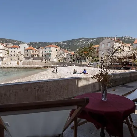 Appartamento Beachfront Nest Komiža