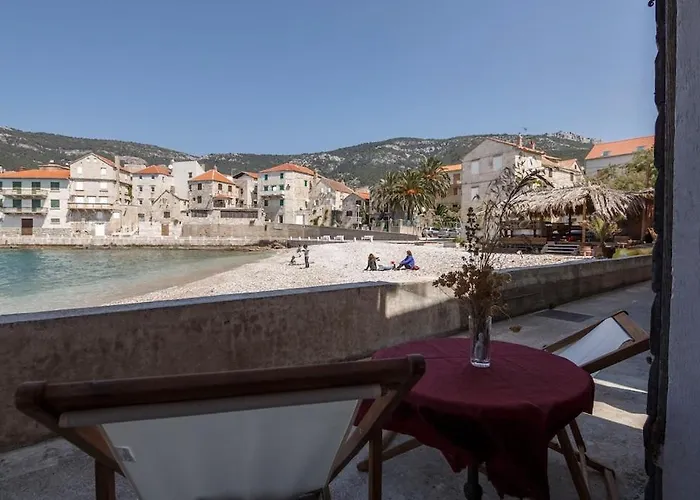 아파트 Beachfront Nest 코미자