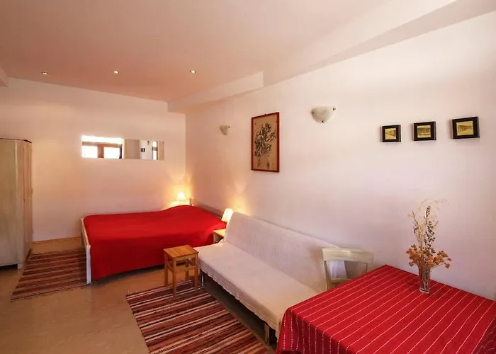 Beachfront Nest Apartman
